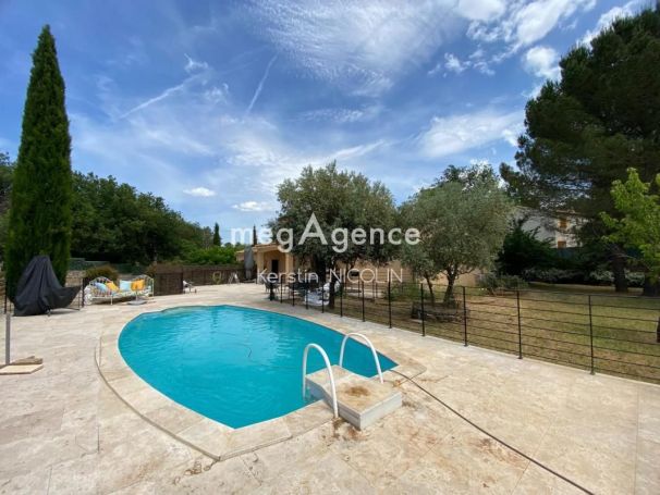 A vendre MAISON  6 PIECES 154 M2  SAINT MAXIMIN LA STE BAUME