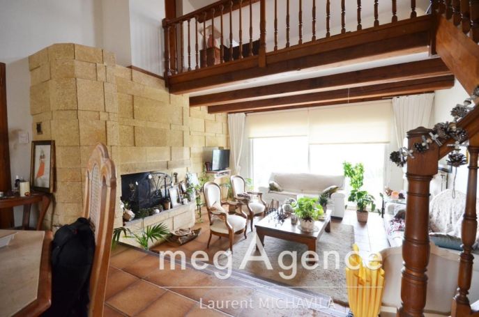 A louer MAISON  D'ARCHITECTE  BEZIERS