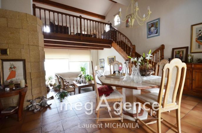 A louer MAISON  D'ARCHITECTE  BEZIERS