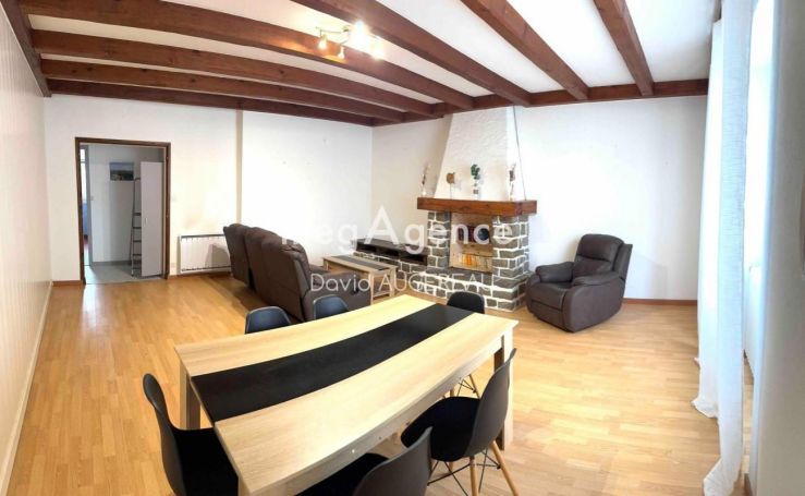 A vendre APPARTEMENT T5 98 M2 BORD DE MER ILE D YEU