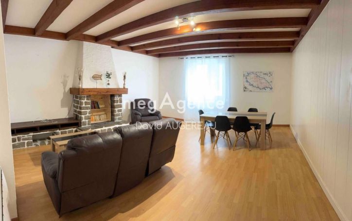 A vendre APPARTEMENT T5 98 M2 BORD DE MER ILE D YEU