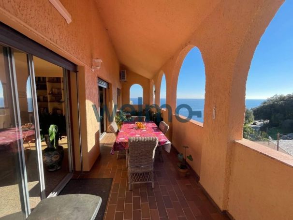 A louer APPARTEMENT DUPLEX T6 250 M2 TERRASSE VUE MER BRANDO