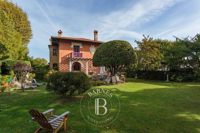 A vendre TRES BELLE MAISON 7 PIECES 230 M² BIARRITZ