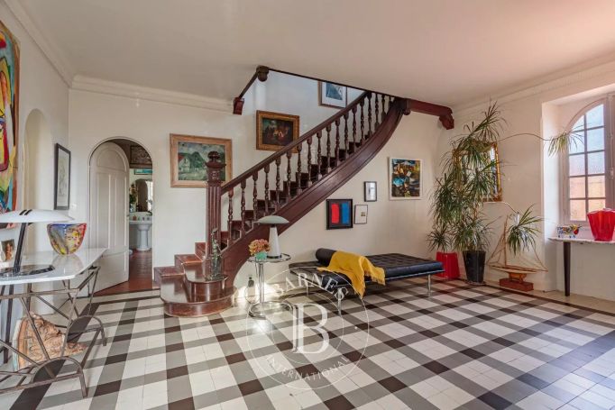 A vendre TRES BELLE MAISON 7 PIECES 230 M² BIARRITZ