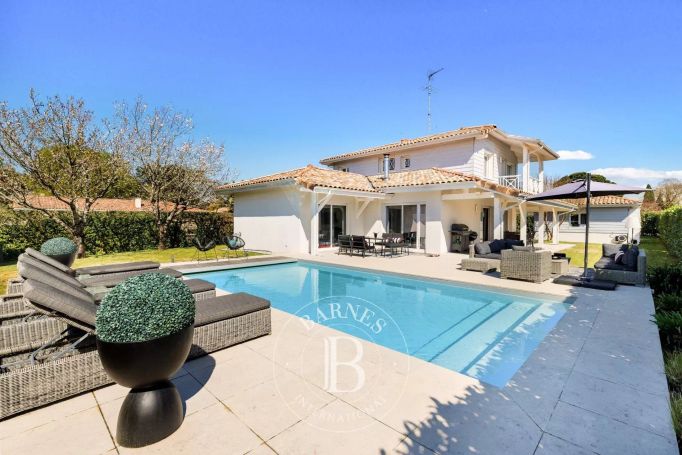 A vendre VILLA 4 PIECES 155 M² TOSSE