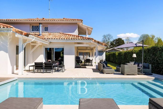 A vendre VILLA 4 PIECES 155 M² TOSSE