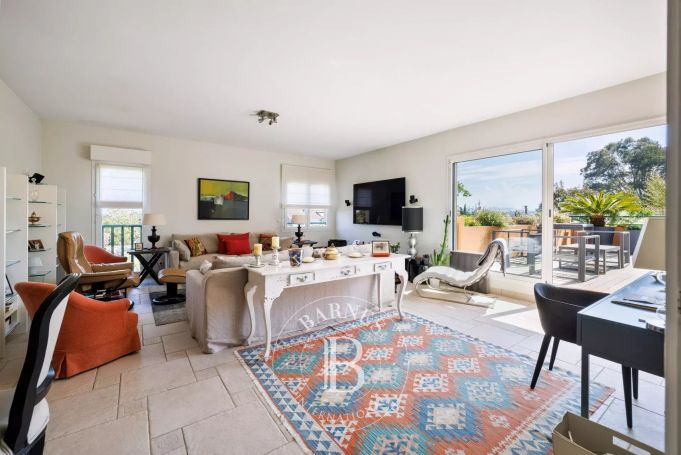 A vendre APPARTEMENT T3 117 M² DERNIER ETAGE VUE MONTAGNES ANGLET