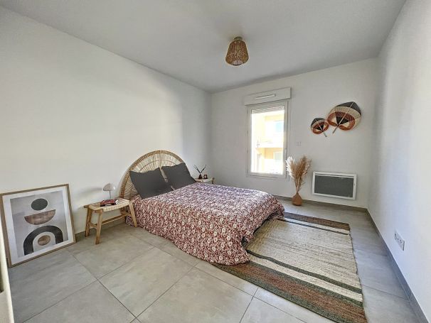 A vendre APPARTEMENT  82 M2 TERRASSE BORD DE MER LA CIOTAT