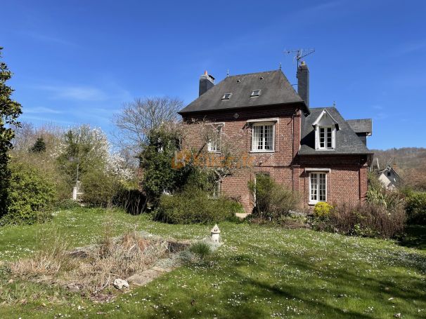A vendre Maison de caractEre 8 PIECES 174 M² PROCHE MER Veulettes-sur-Mer