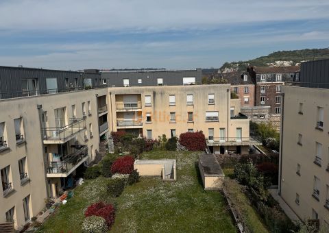 A louer APPARTEMENT T4 82 M2 TERRASSE ROUEN COMMERCES