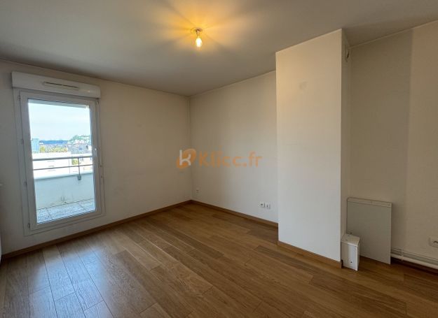 A louer APPARTEMENT T4 82 M2 TERRASSE  ROUEN COMMERCES