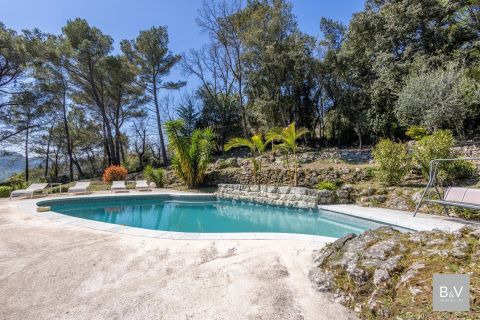 A vendre Villa d'exception 193 M² BORD DE MER TOURETTE SUR LOUP