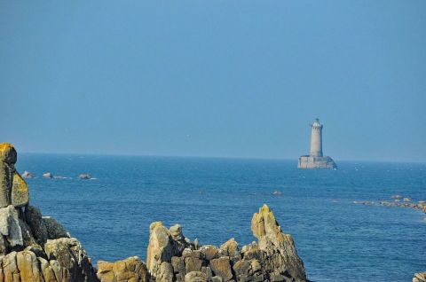 vente A la pointe du Finistère !  face au phare du Four.