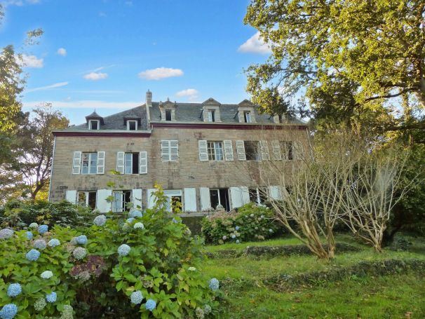 vente Manoir les pieds dans l'eau Baie de Douarnenez