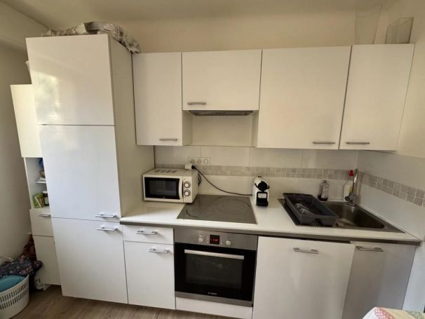 A louer APPARTEMENT T2 39 M2 TERRASSE BORD DE MER CANNES