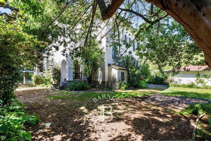 A vendre VILLA DE CARACTERE 300 M² BIARRITZ SAINT CHARLES