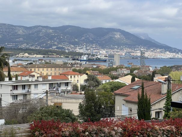 A vendre tresbelle maison contemporaine 5 pieces 177 m² La Seyne-sur-Mer