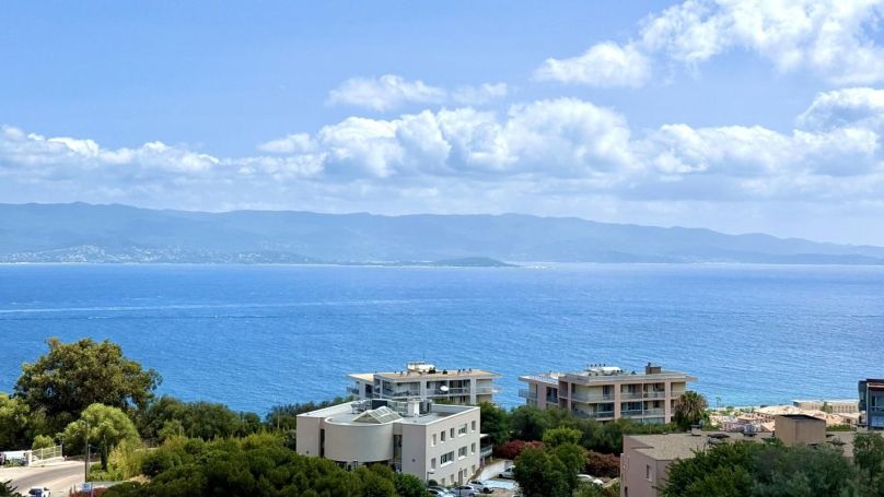 A louer APPARTEMENT T4 121 M2 TERRASSE VUE MER AJACCIO