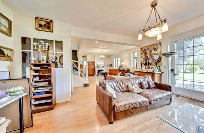 A vendre Maison familiale en pierres 7 PIECES 180 M² centre de Pleurtuit