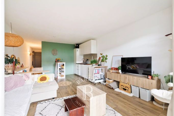 A vendre  APPARTEMENT T2 45 M² RENOVE JARDIN BIDART