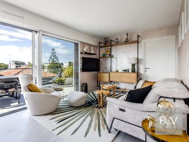 A vendre APPARTEMENT DE PRESTIGE T4 80 M2 TERRASSE VUE MER SAINT LAURENT DU VAR