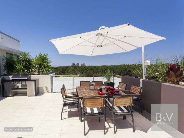 A vendre APPARTEMENT T4 132 M2 TERRASSE VUE MER SAINT LAURENT DU VAR