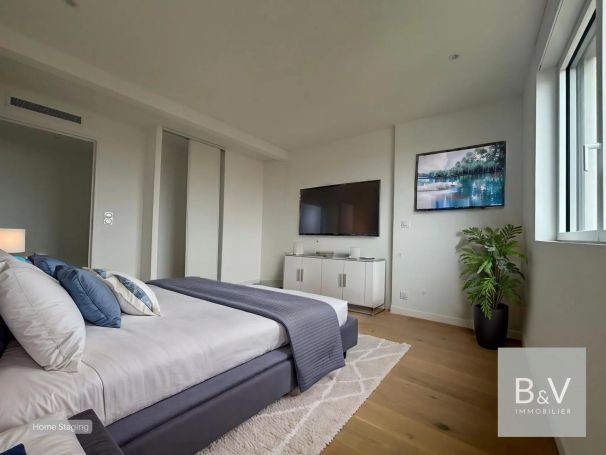 A vendre APPARTEMENT T4 132 M2 TERRASSE VUE MER SAINT LAURENT DU VAR