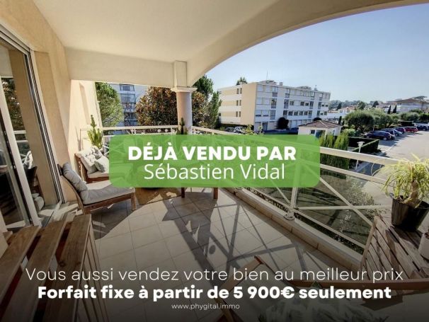 A louer APPARTEMENT T3 65 M2 TERRASSE BORD DE MER ANTIBES