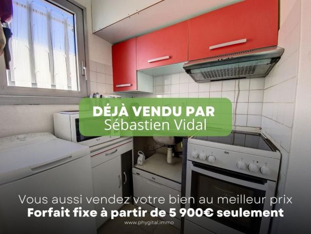 A louer APPARTEMENT T3 35 M2 TERRASSE BORD DE MER ANTIBES
