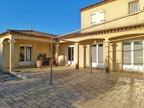 A louer MAISON  6 PIECES 164 M2  COURSAN