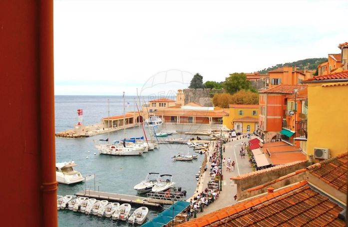 A louer APPARTEMENT T3 49 M2 BORD DE MER VILLEFRANCHE SUR MER