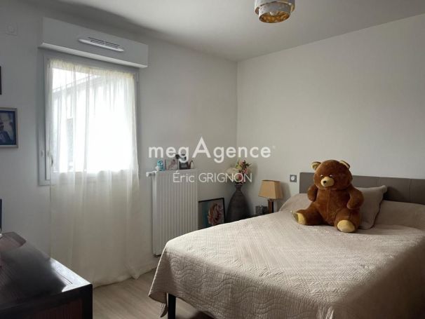 A vendre APPARTEMENT T2 44 M2 TERRASSE BORD DE MER LES SABLES D OLONNE