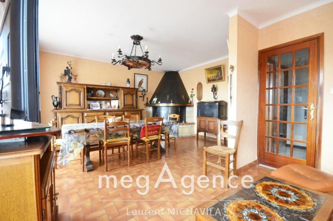 A louer MAISON  8 PIECES 125 M2  BEZIERS
