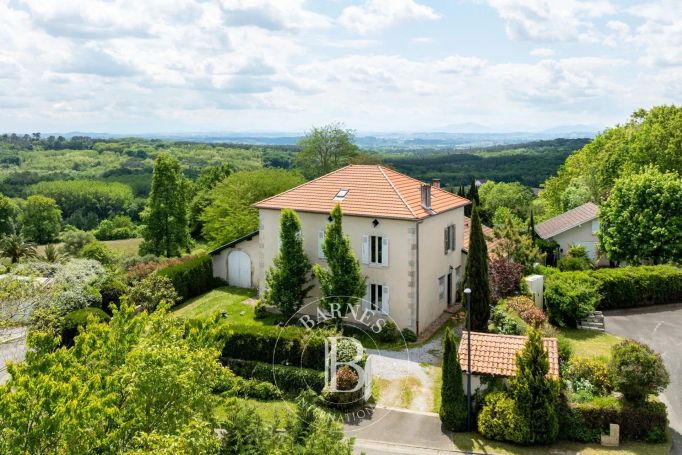 A louer MAISON  DE MAîTRE  PEYREHORADE