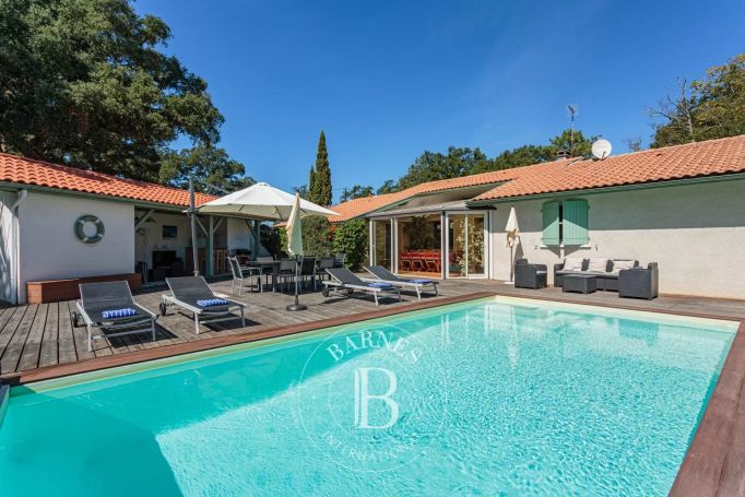A vendre charmante maison 7 pieces 240 m² TARNOS PLAGE