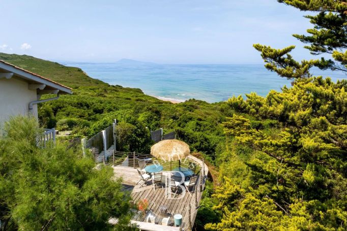 A vendre MAGNIFIQUE CADRE MAISON 5 PIECES 127 M² VUE MER BIDART