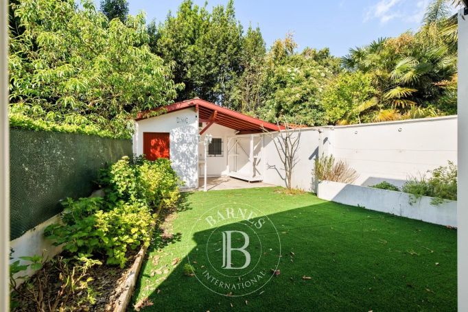 A vendre CHARMANTE MAISON 5 PIECES 161 M² SECTEUR LES ARENES BAYONNE