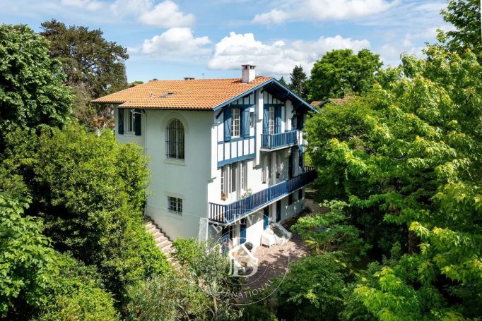 A louer MAISON  DE MAîTRE  BAYONNE