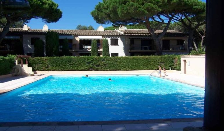 A louer APPARTEMENT T2 42 M2 TERRASSE BORD DE MER LES ISSAMBRES