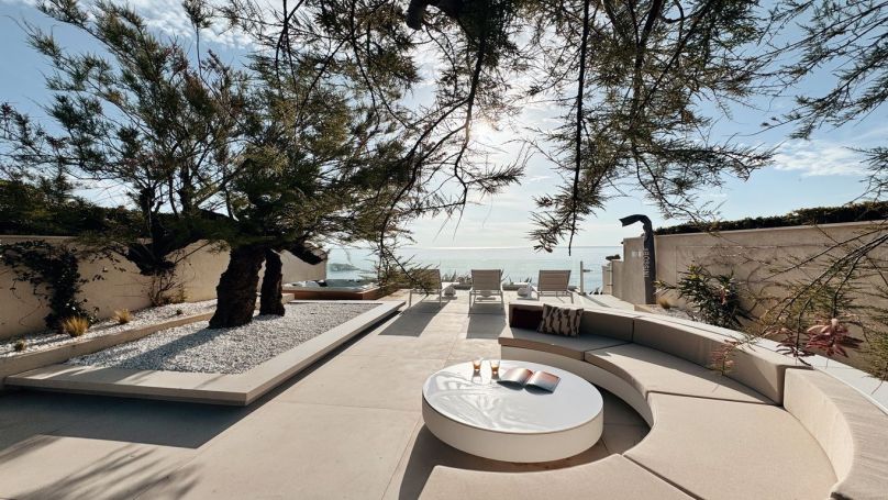A louer MAISON  CONTEMPORAINE PIEDS DANS L'EAU LES ISSAMBRES