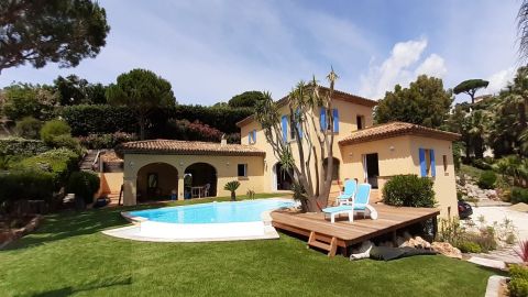 A louer MAISON  5 PIECES 230 M2 VUE MER SAINTE MAXIME