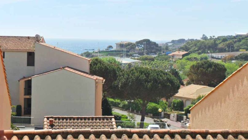 A louer APPARTEMENT T3 30 M2 BORD DE MER LES ISSAMBRES