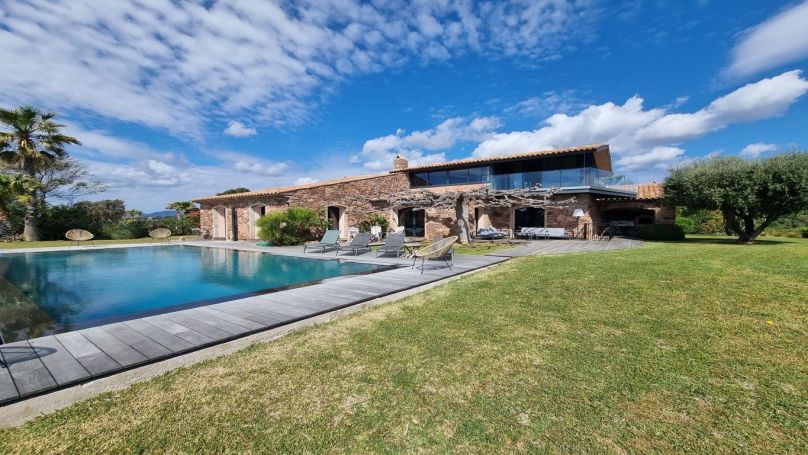 A louer MAISON  8 PIECES 330 M2 VUE MER SAINTE MAXIME