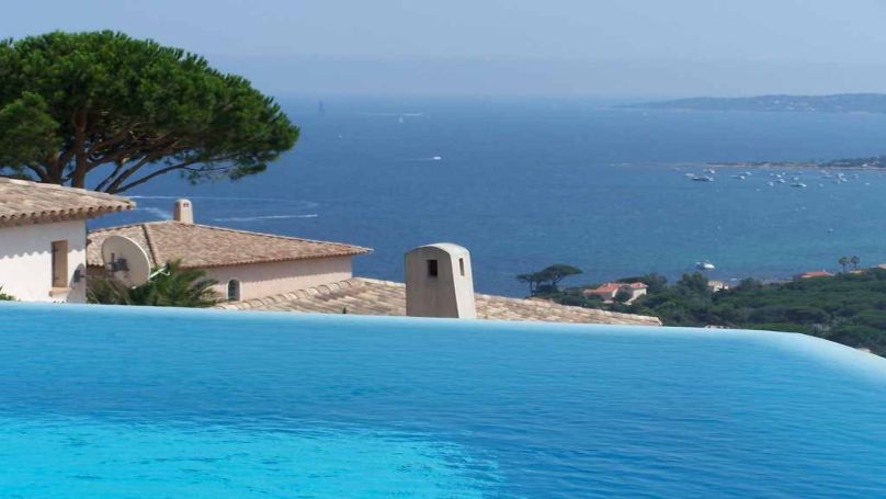 A louer MAISON  5 PIECES 200 M2 BORD DE MER SAINTE MAXIME