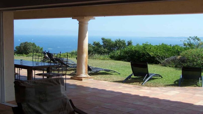 A louer MAISON  5 PIECES 200 M2 BORD DE MER SAINTE MAXIME