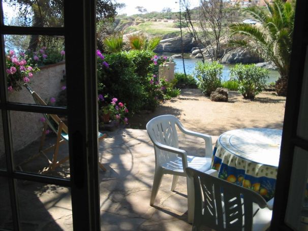 A louer MAISON  2 PIECES 35 M2 PIEDS DANS L'EAU LES ISSAMBRES