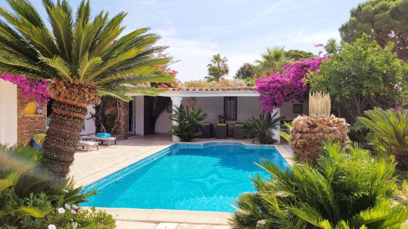 A louer MAISON  11 PIECES 259 M2 PLAGE à PIED SAINTE MAXIME