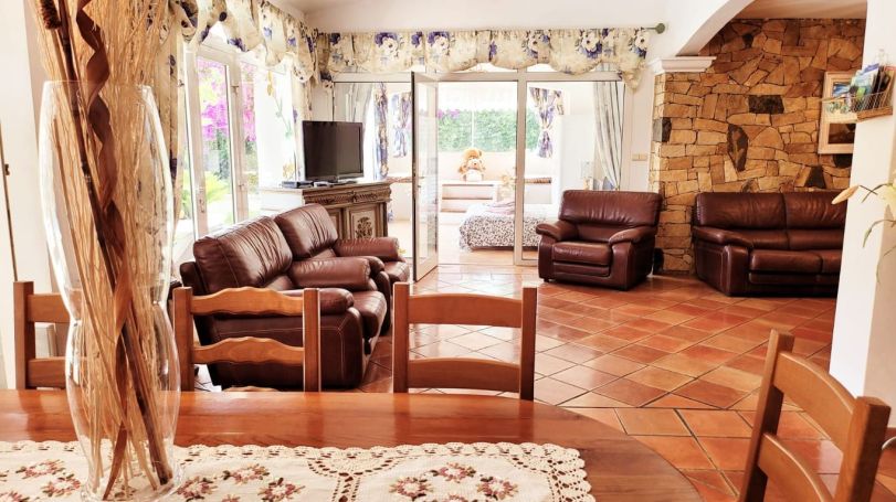 A vendre MAISON  5 PIECES 134 M2 BORD DE MER SAINTE MAXIME