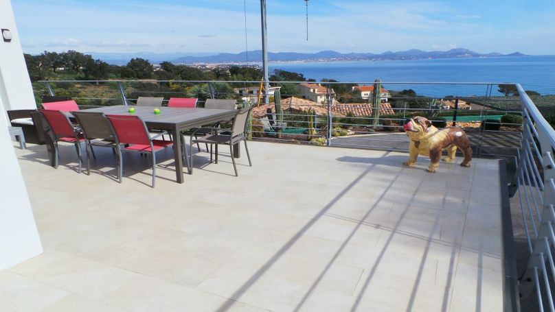 A vendre MAISON  8 PIECES 250 M2 VUE MER LES ISSAMBRES