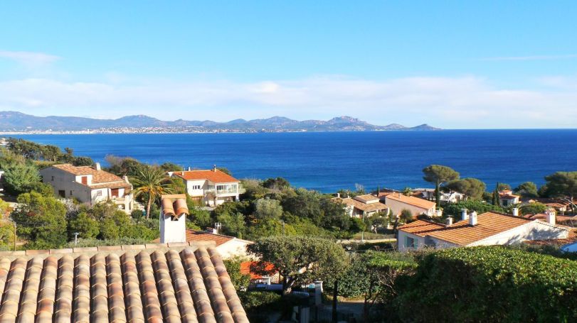 A vendre MAISON  8 PIECES 250 M2 VUE MER LES ISSAMBRES